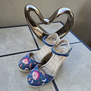 me Too Blue Embroidered Espadrilles, Size 7.5M